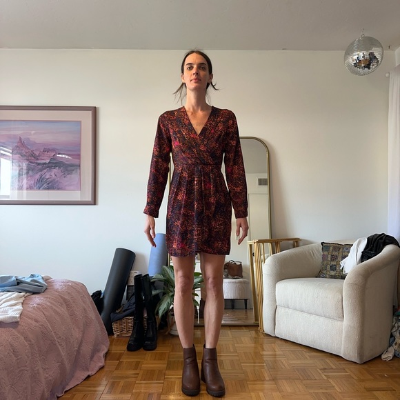 Collective Concepts long sleeve patterned dress - Picture 3 of 6